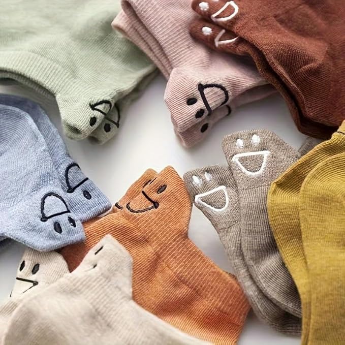 10 pairs of embroidered ankle socks, simple and comfortable low-cut socks3
