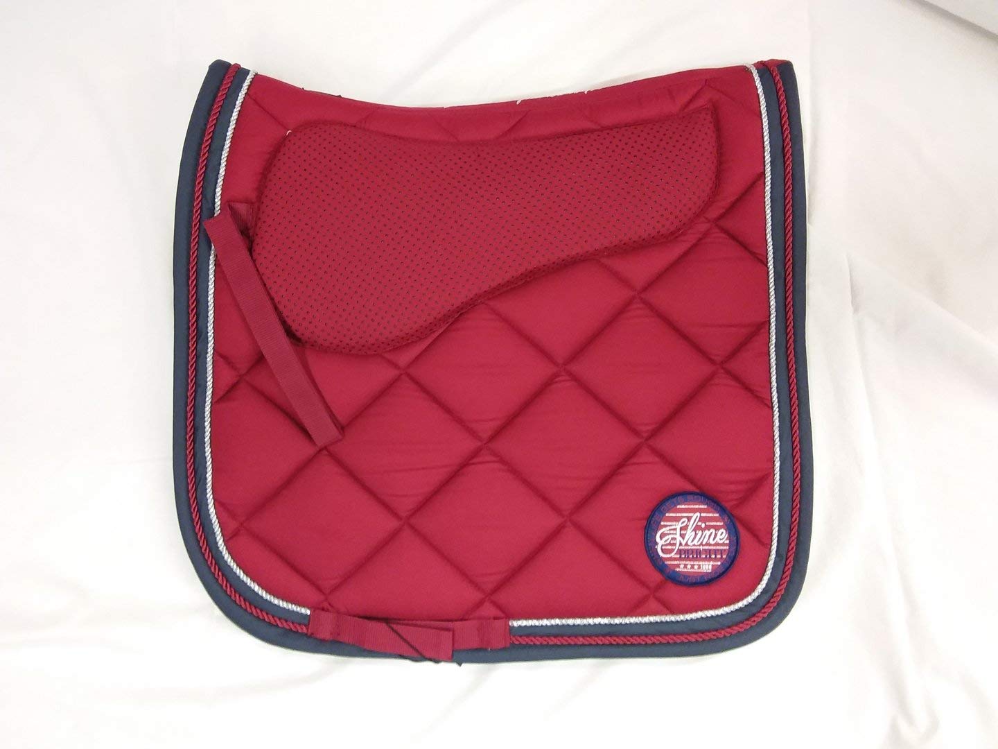 Tapis de selle Passion Larch Dahlia DR pour briller en concours de dressage