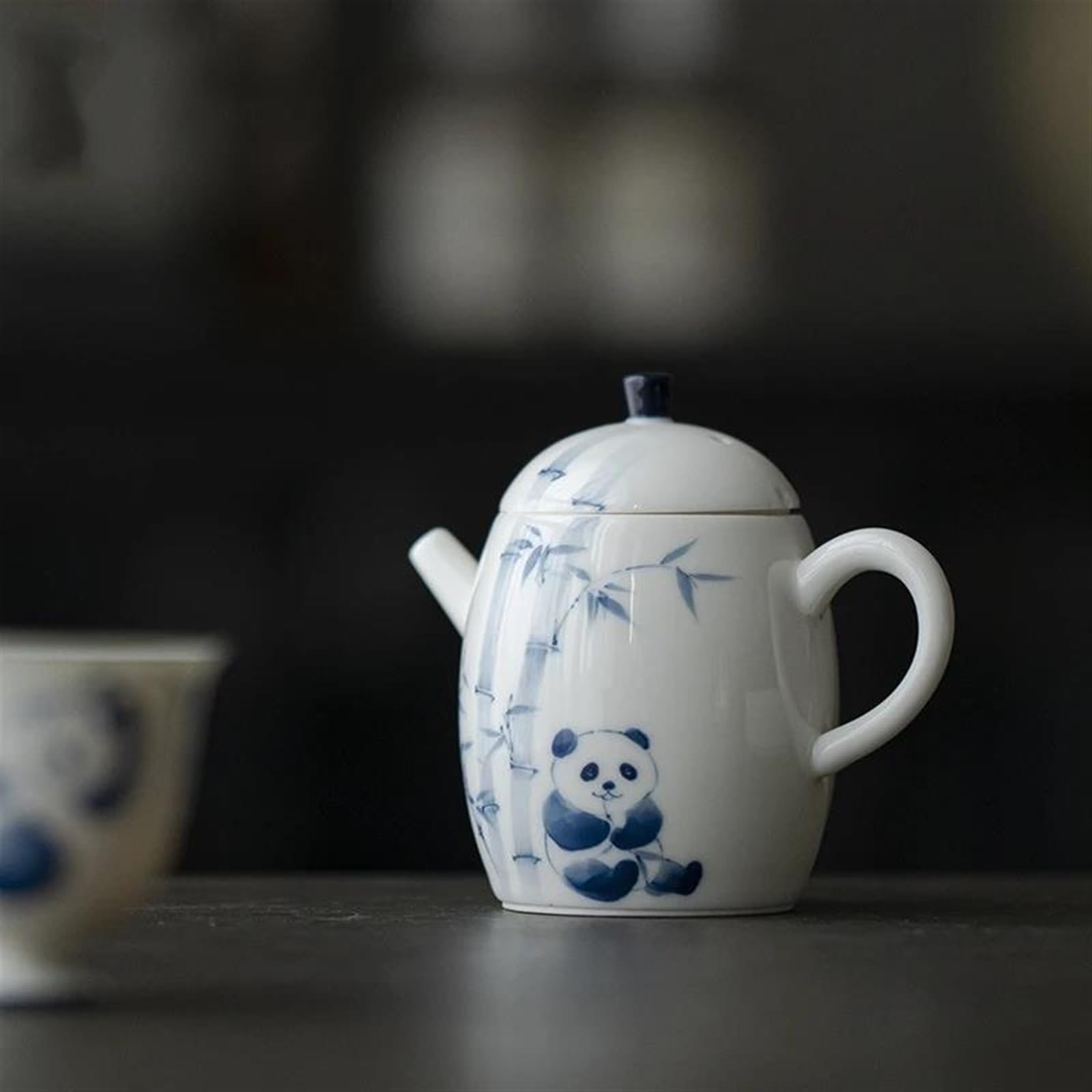 Zestaw do popołudniowej herbaty Zestaw do popołudniowej herbaty Mleko Oolong Herbata Guan Yin Jaśmin Typ naczyń do herbaty Chiński ceramiczny czajnik Malowany ręcznie Panda Bambusowy czajniczek Zestaw