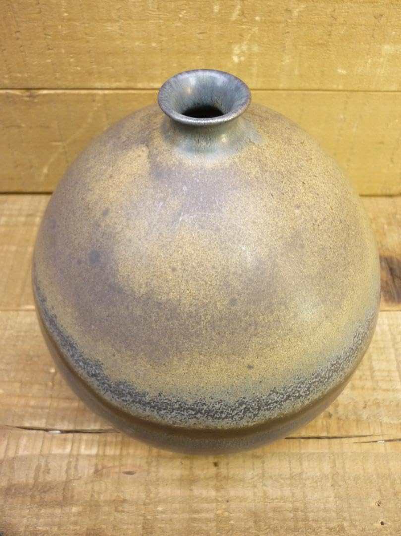 Amazon.co.jp: 品 笠間焼 荒田耕治作 黒釉彩 一輪挿し 花瓶 供箱有