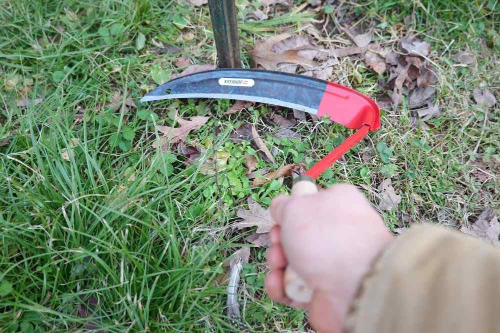 Hand Scythe - Oil Hardened peenable Sheet Steel Blade - Hand Reaping Hook - Made in Austria