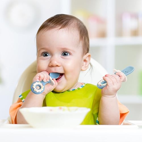 Miniatura 6 de Yeivzwba - Juego de utensilios para niños pequeños, tenedor y cuchara, suministros de alimentación para bebés, 100% silicona de grado alimenticio,
