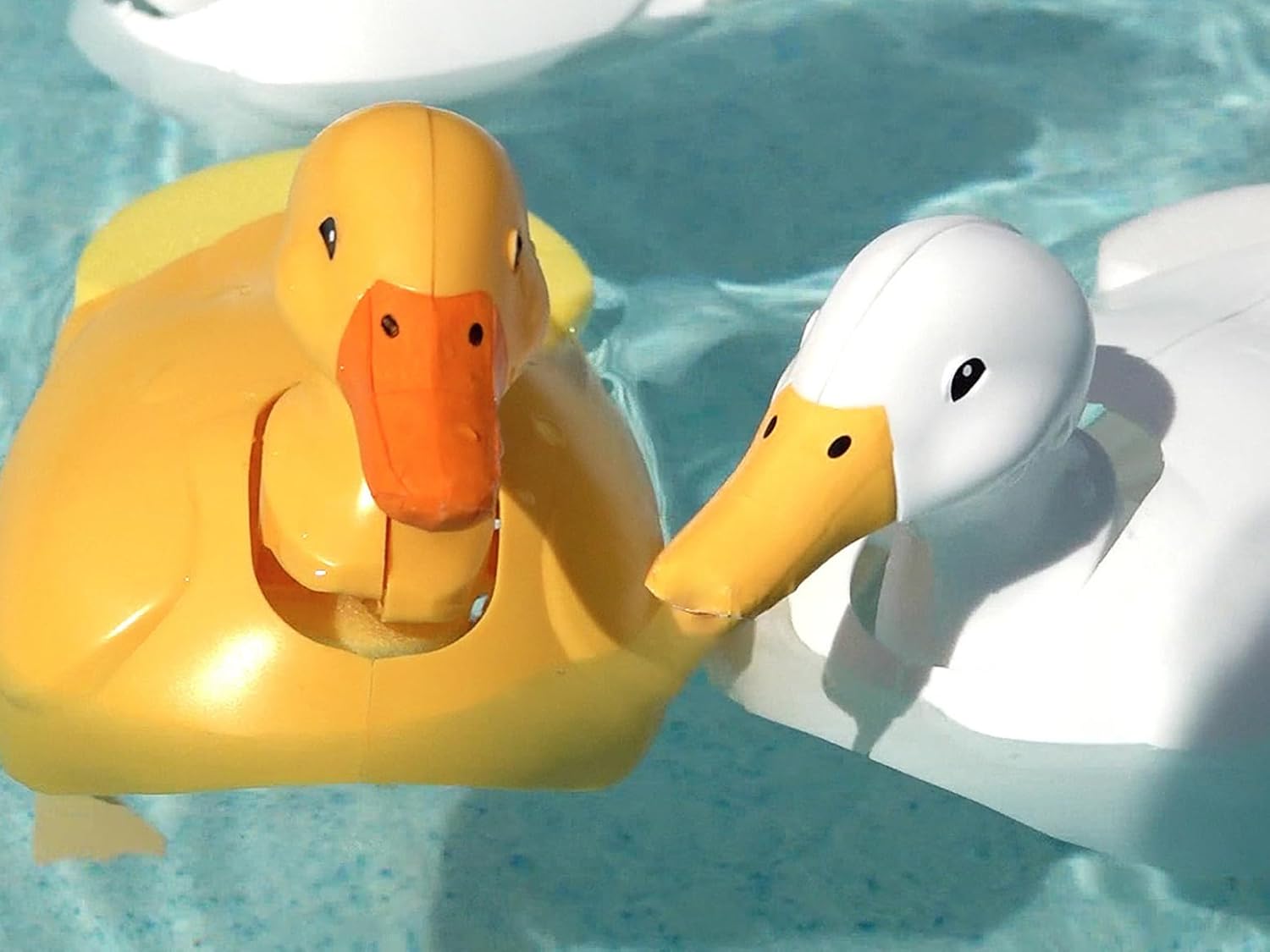 Tamiya 69946 Walking Swim Duck Craft Set (Yellow)