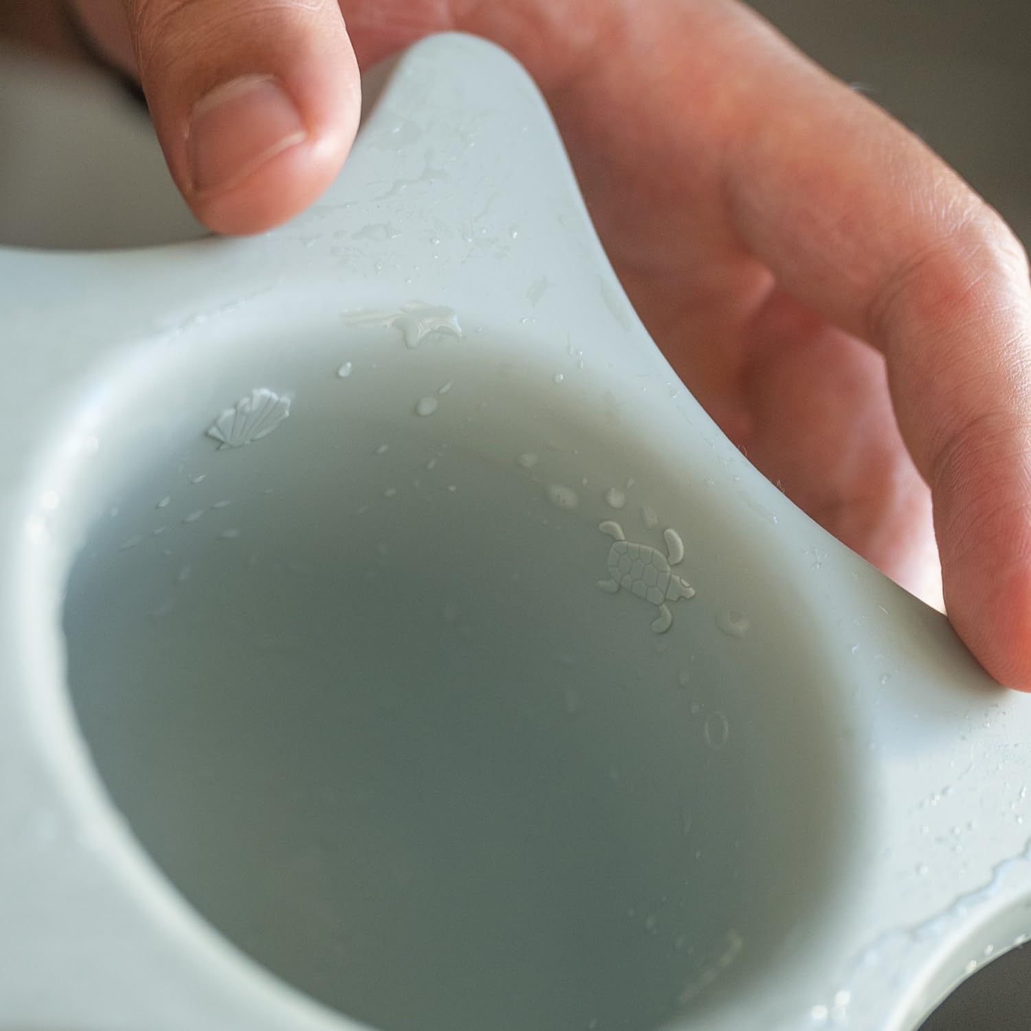 Kindsgut aide de douche, pour enfants, en silicone, en forme d'étoile, design élégant, rince tête, aide pour se laver les cheveux, unisexe, sans BPA, aquamarine