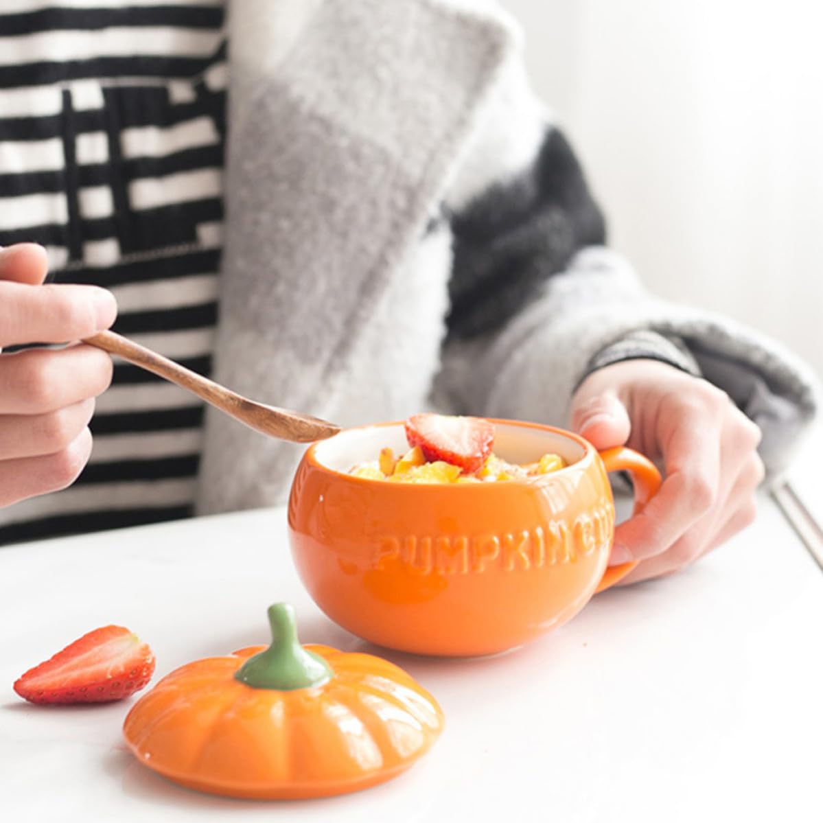 Halloween Milchbecher Keramik Kürbis mit Löffel für Halloween Mottoparty