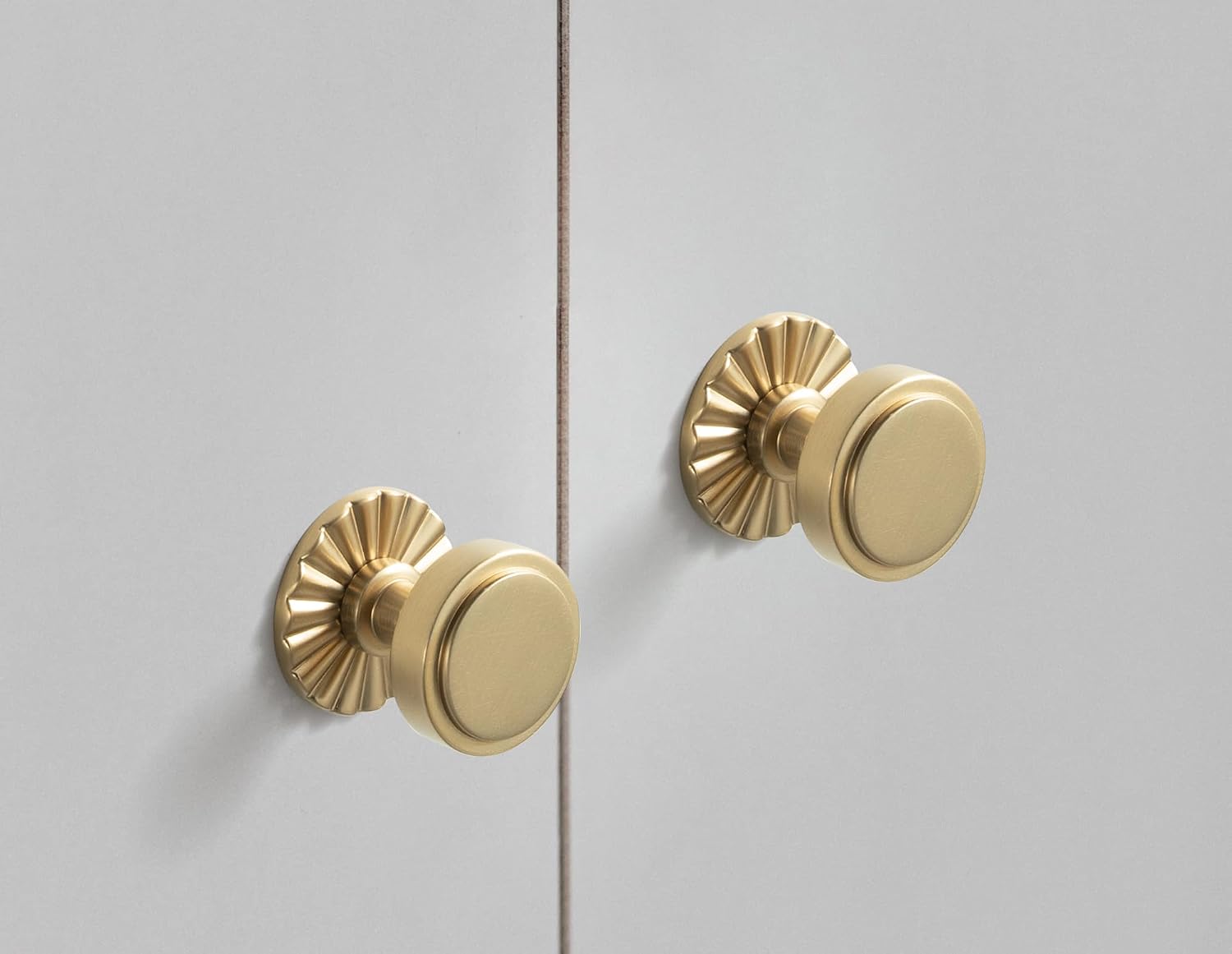 Goo-Ki 6 Pack Cabinet Knobs Champagne Bronze Drawer Knobs with Backplate Zinc Alloy Kitchen Hardware - Vintage Brass Single Hole/Screw Bar Cabinet Pulls with Spacer