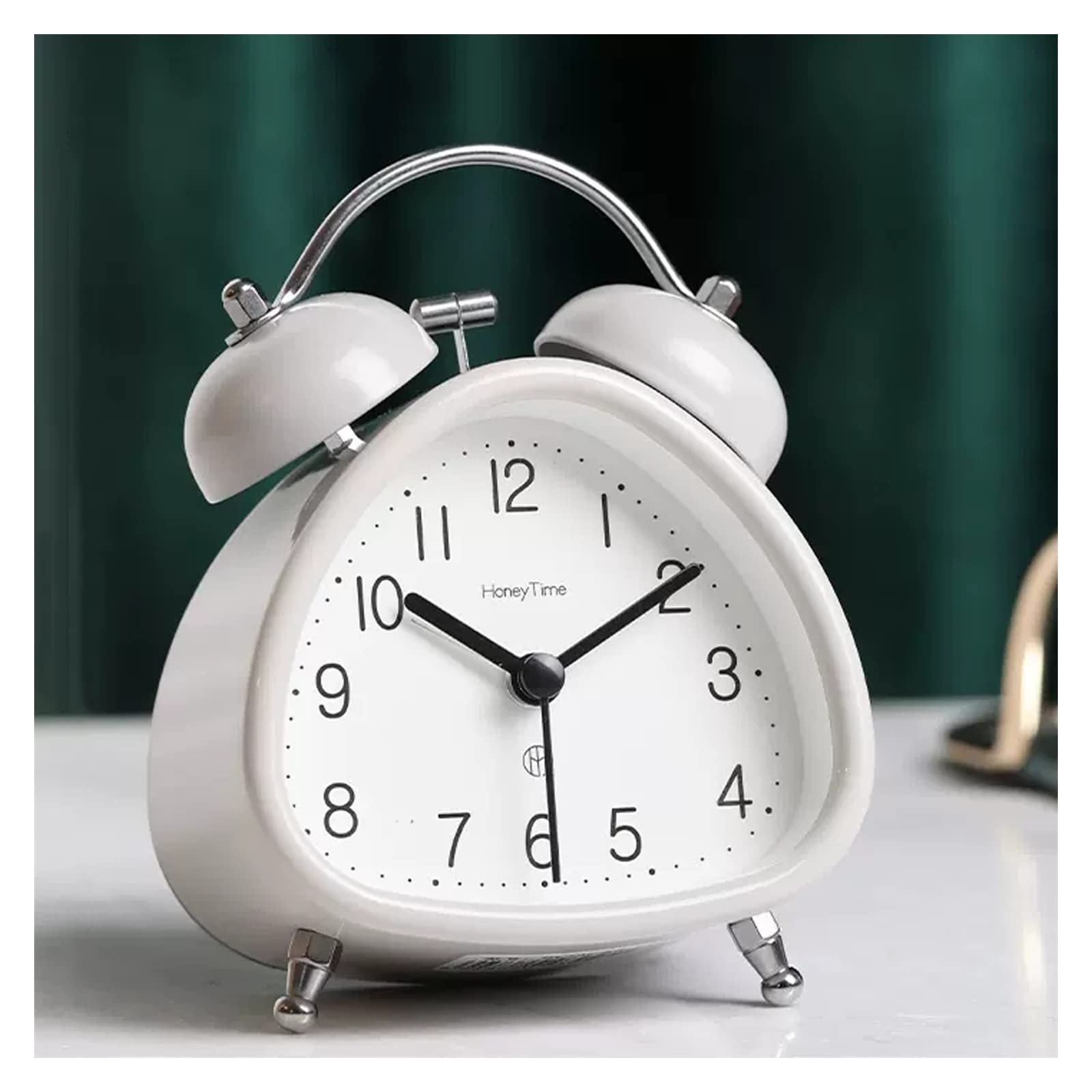 BMKGODN alarm clock， 4.7'' Twin with Backlight for Bedroom and Home Decoration Alarm Clocks for Bedrooms(White)