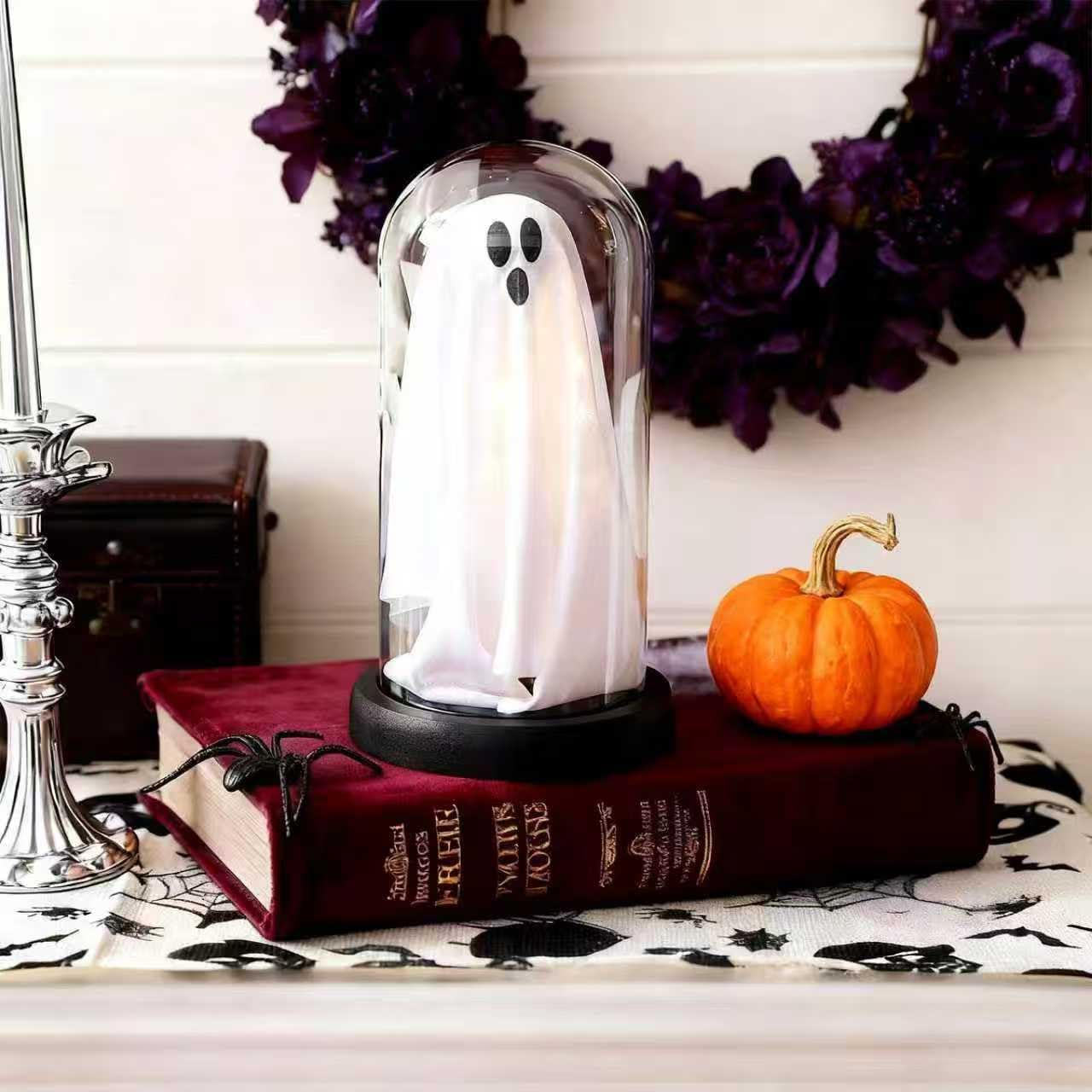 Dekoracje na Halloween do wewnątrz, świecący duch w przezroczystej kopule, uroczy upiorny duch dekoracja do ekspozycji kominka stołowego i dekoracji świątecznych