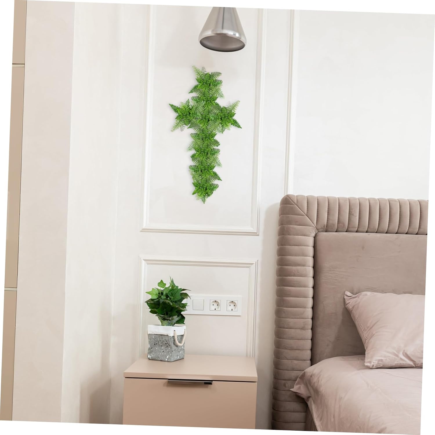 Luxshiny 4pcs Cross Shaped Metal Wreath Frame Floral Decor for Garden Home and Holiday Celebrations Wreath Holder for Easter and Festive Wall Art