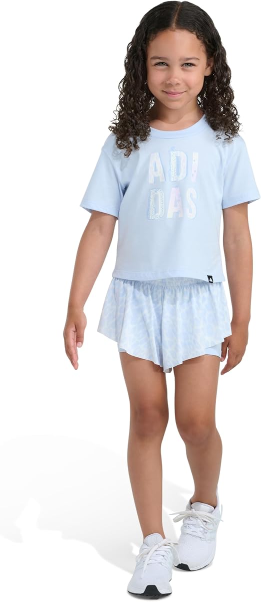 Conjunto de camiseta y pantalón corto fluido para bebé niña