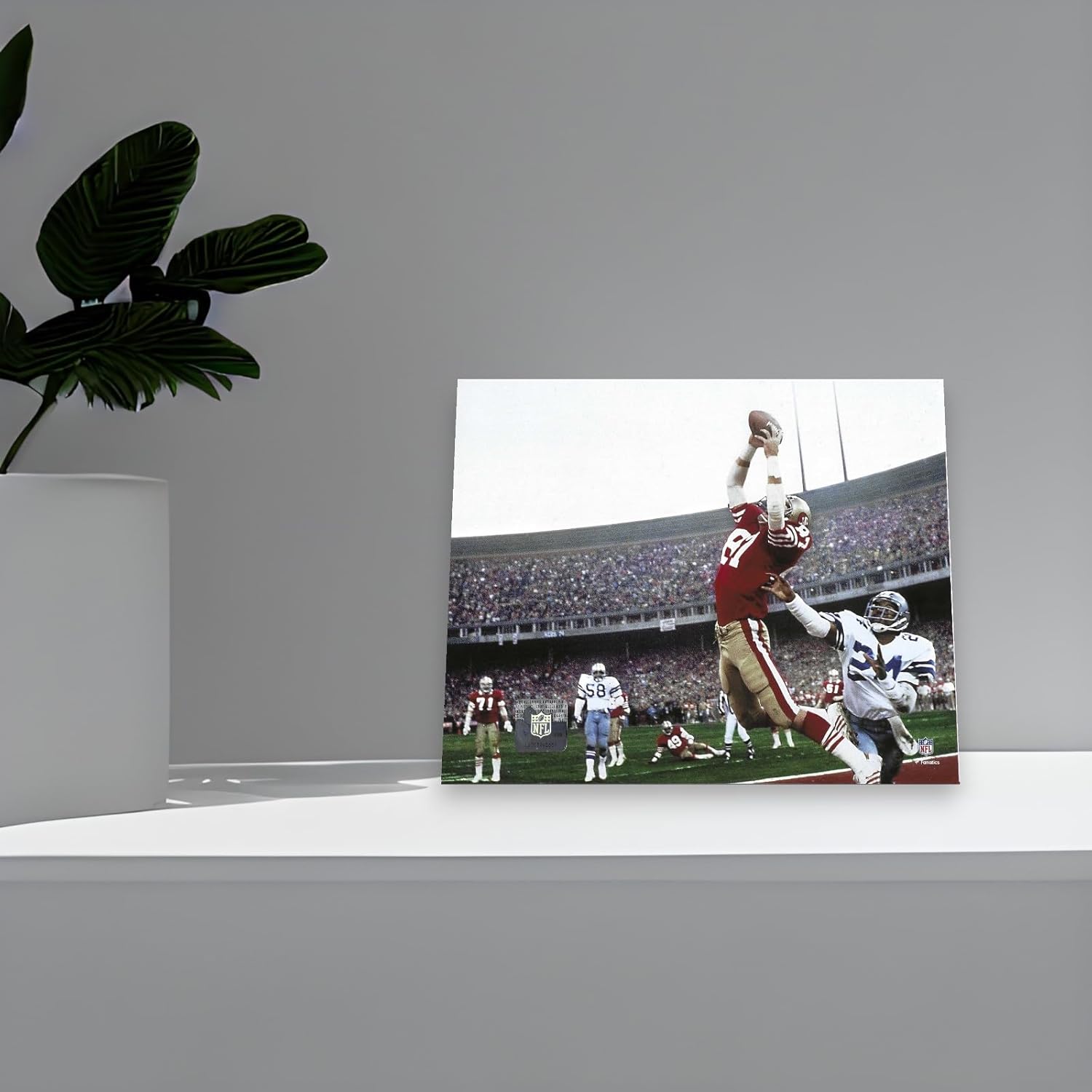 Dwight Clark "The Catch" Jan. 10, 1982 San Francisco 49ers 8x10 Photo Picture - Valentines Day, Birthday, Fathers Day, Or Christmas Gifts For Men, Dad, And Husband