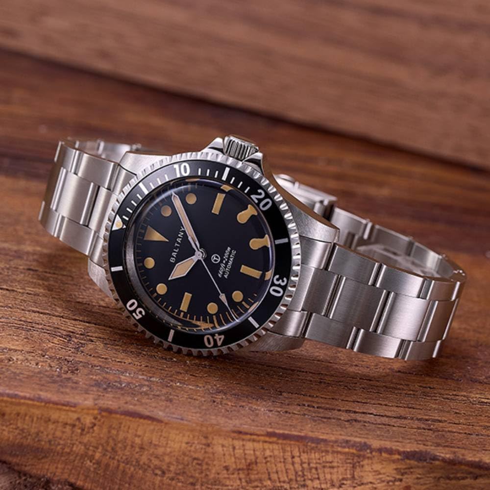 Sub Retro Dive Watch with 200m Waterproof, Military Style Watch for Men