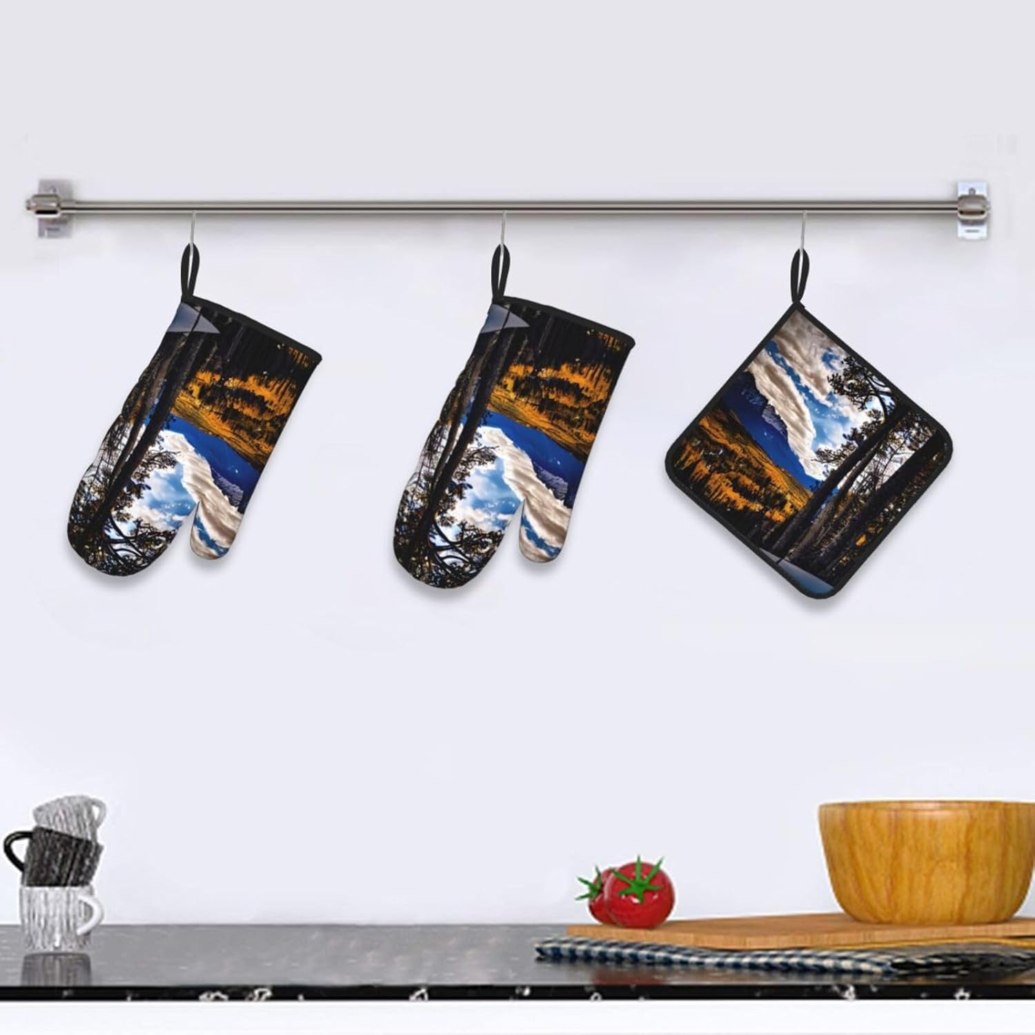 Rocky Mountain Range Print Heat Resistant Microwave Gloves, Used for Baking, Cooking, and Fashion Kitchen Essentials