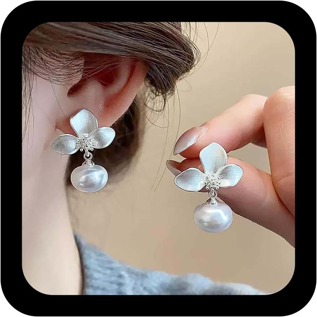 Boho Flower Pearl Earrings Gold Flower Blossom Stud Earrings Vintage Pearl Dangle Earring Personalized Floral Lily Petal Earring Jewelry for Women