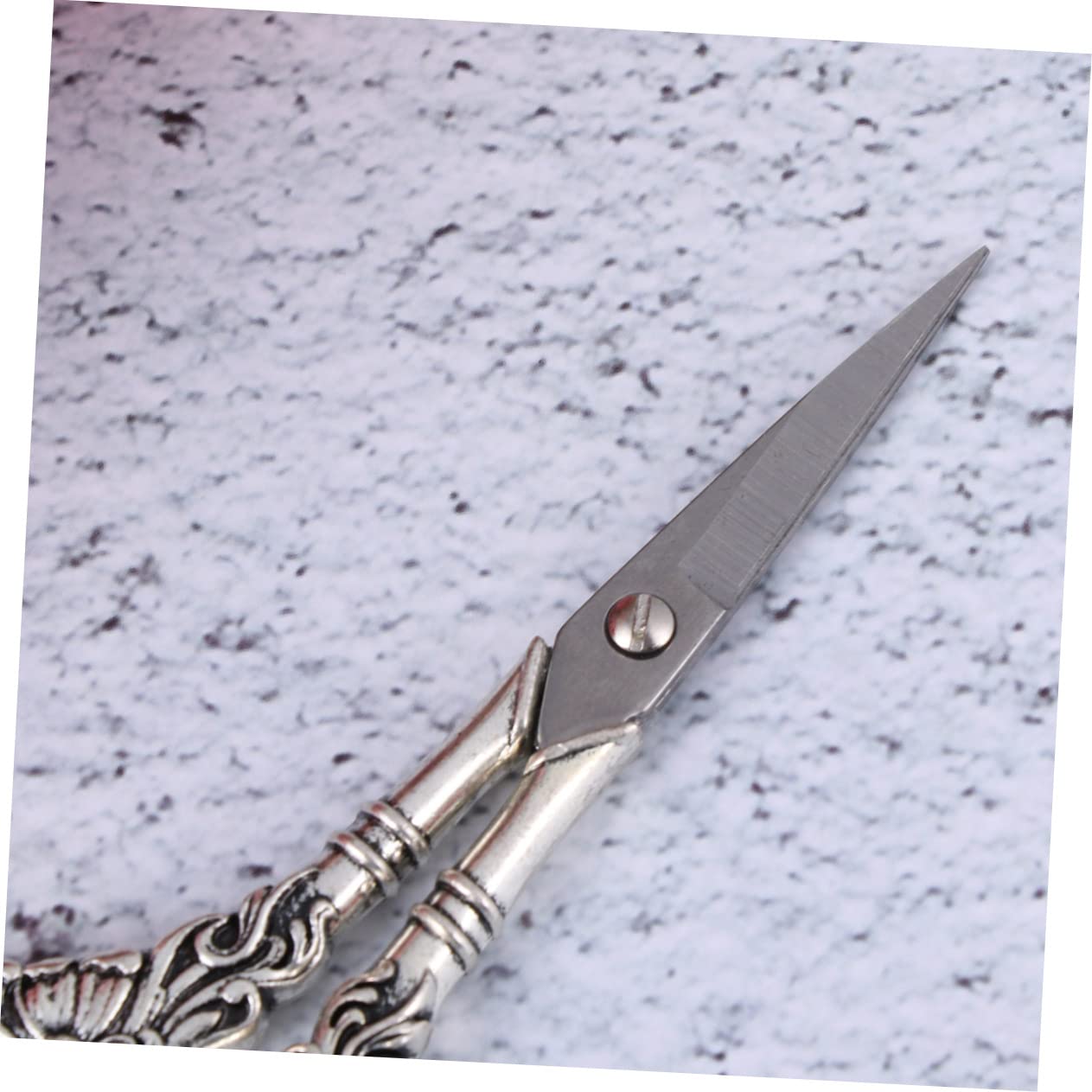 SHINEOFI 2piezas Antique Style Cross- Scissors with Lily Pattern Lightweight Thread Cutter Nipper for Sewing and Crafting Ancient