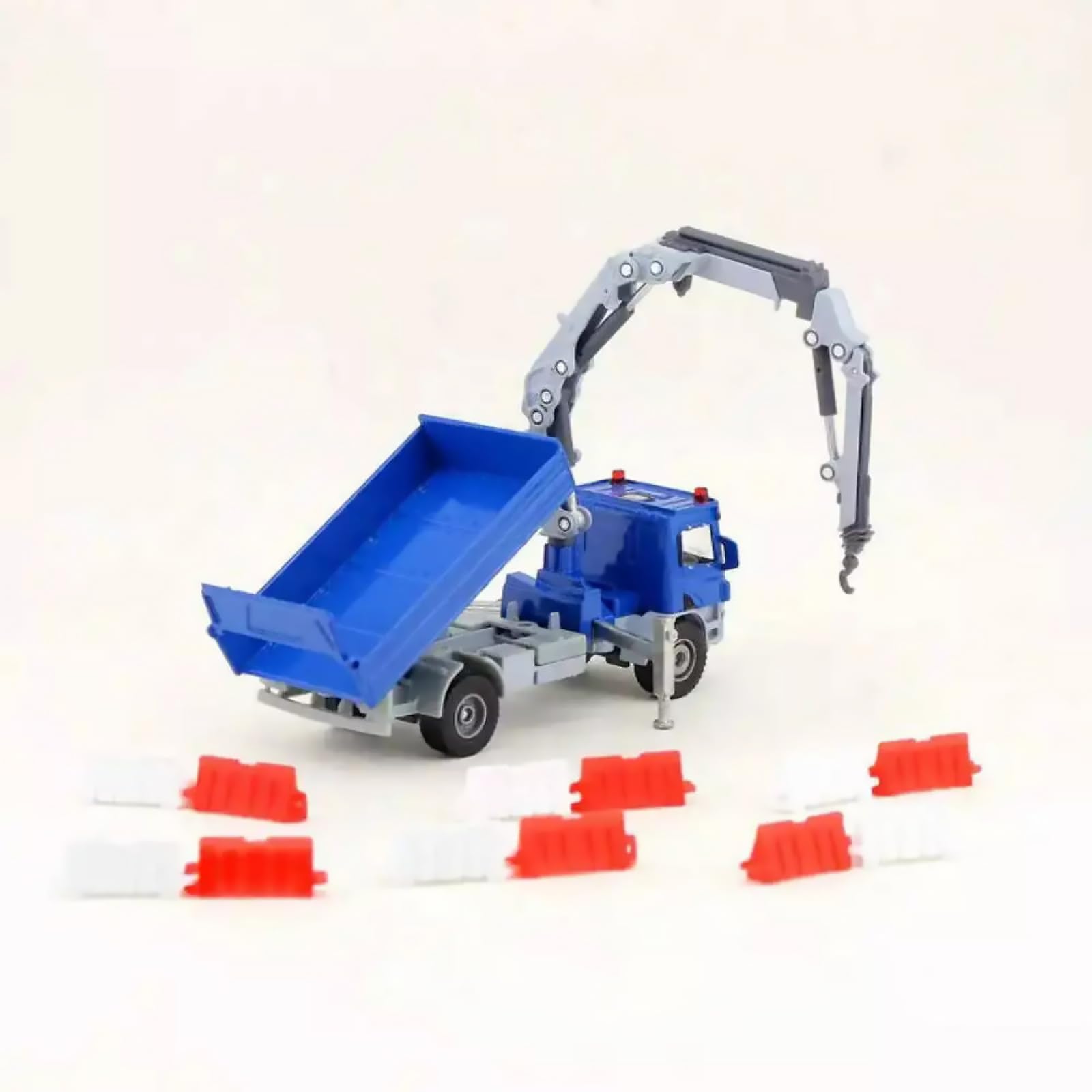 1/50 Lega Gru Camion Costruzione Modello Veicolo con Acqua Horse Fence Die-Cast Crane Souvenir per la Decorazione Domestica