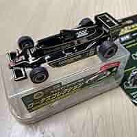 ★商談中★　ダイキャストプルバックミニカー 1980 Team Lotus 81 1980 TEAM Lotus 81 サントリーコーヒーボス ロータス