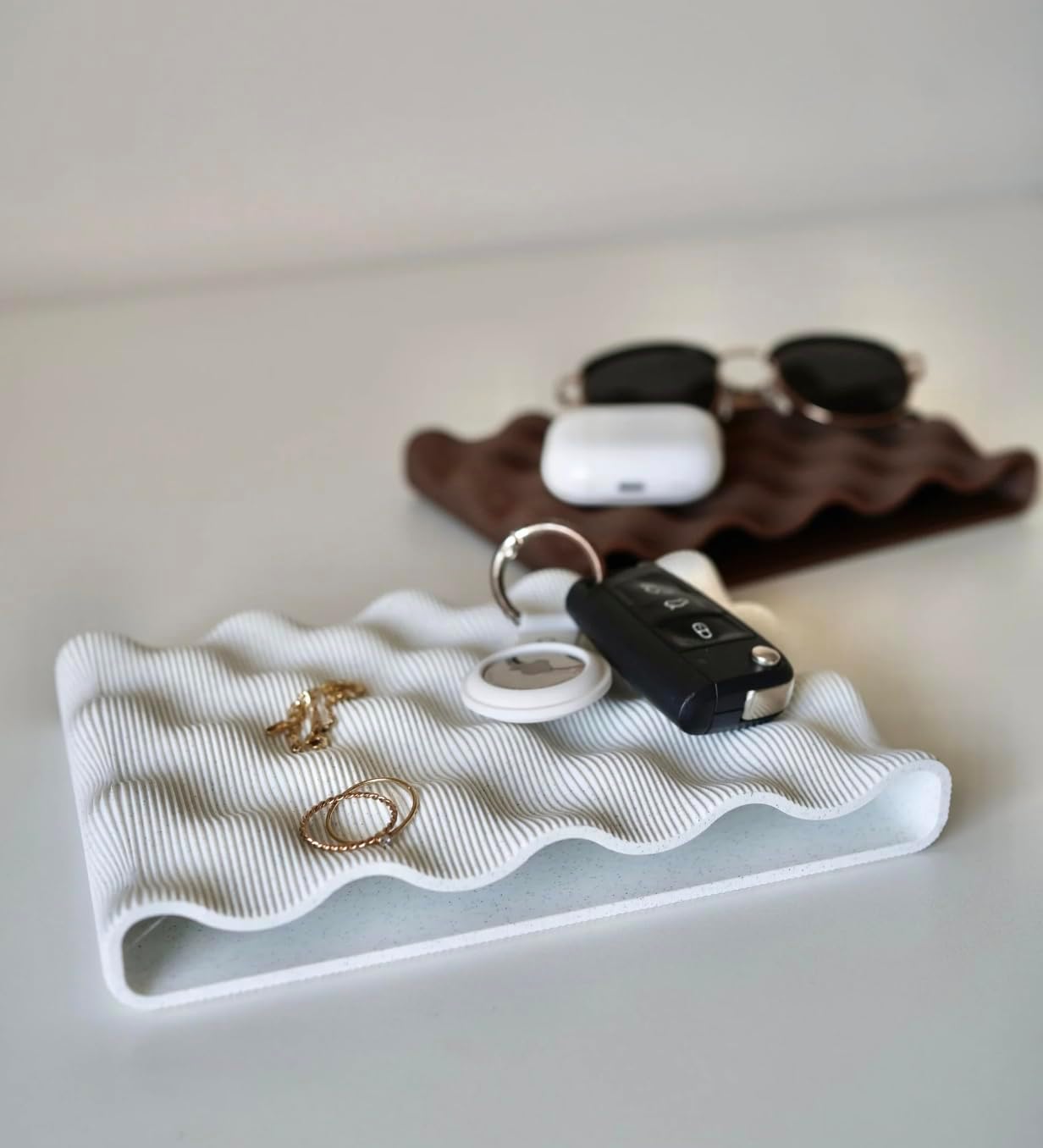 minimalist jewelry & keys tray set of 2 – white & light brown | modern decorative organizer for sunglasses, rings, necklaces & everyday essentials | ribbed wave design storage dish
