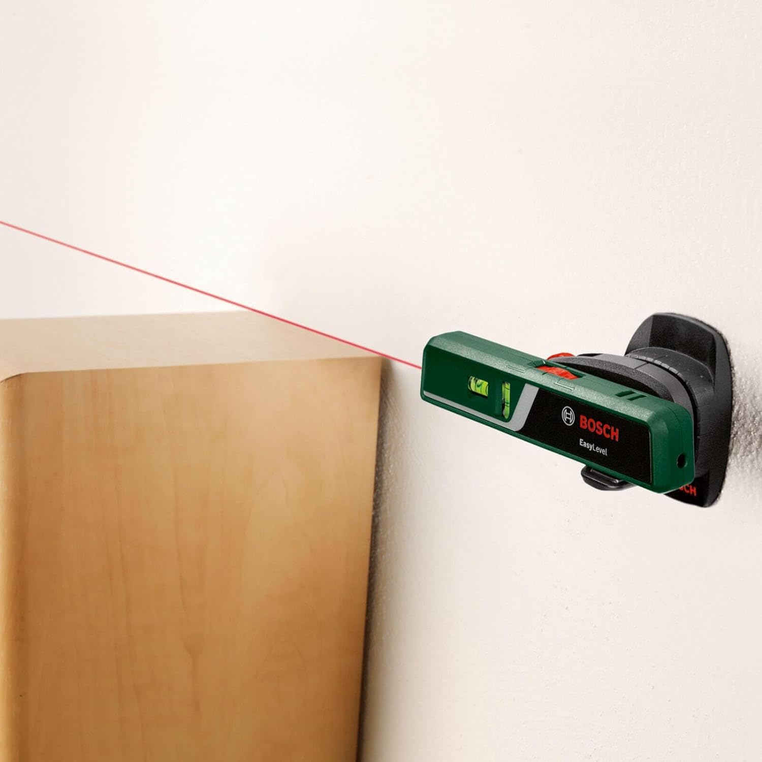Bosch livella laser a bolla EasyLevel con fissaggio a parete (linea laser per allineamento flessibile su pareti e punto laser per un facile trasferimento dell'altezza, in cartone)
