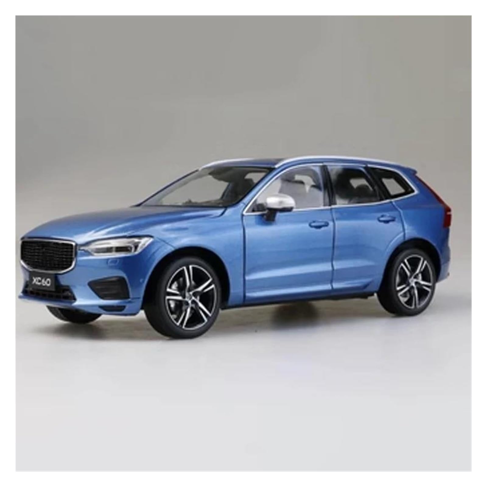 Amazon.co.jp: ミニカー スケールモデルカー 1:18 スケールボルボ XC60