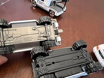 お値下げ 1/18 MIRA社 1950シボレー NYPD パトカー 極美品 お値下げ 1/18 MIRA社 1950シボレー NYPD パトカー 極美品