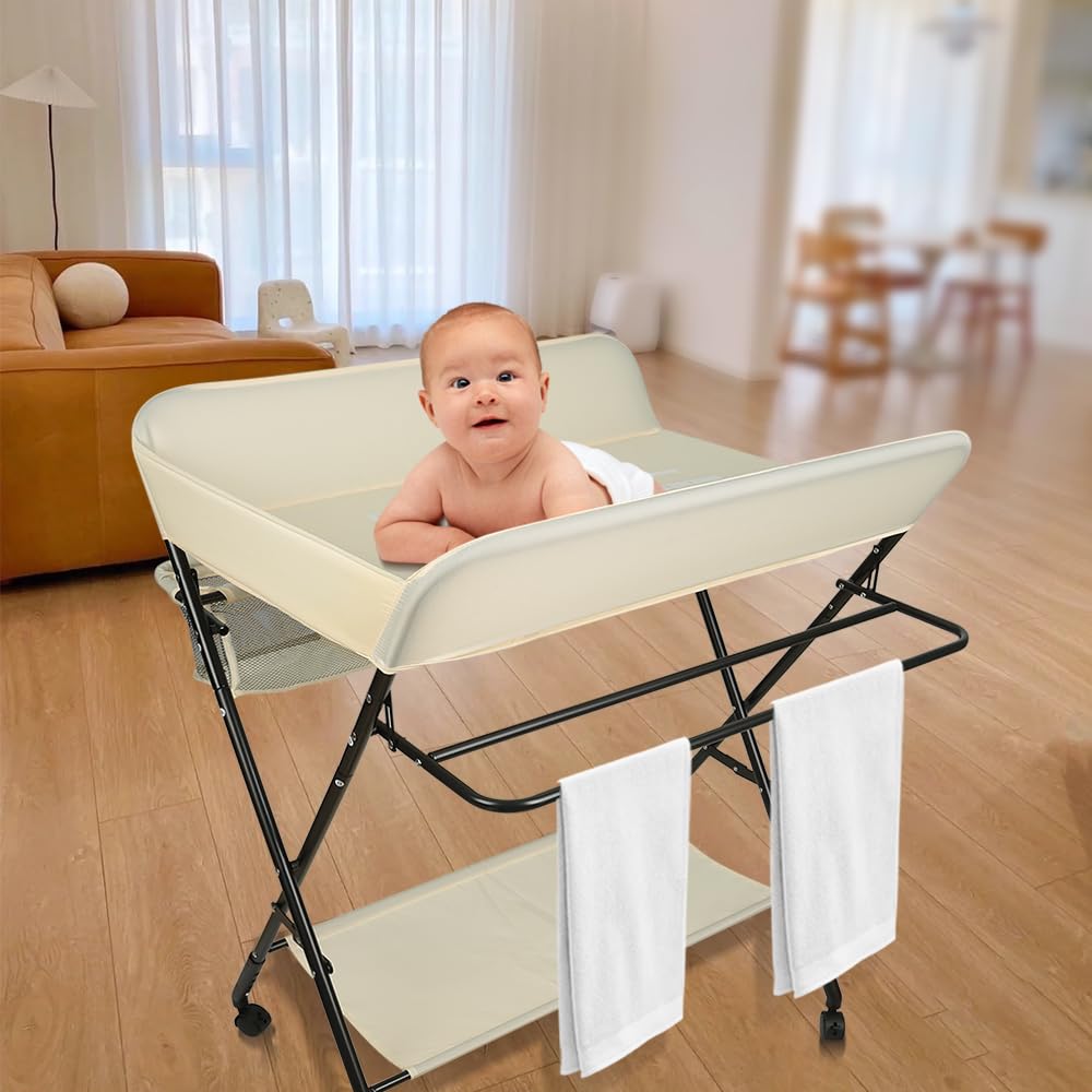 Mesa cambiadora portátil, cambiador de bañera con cinturón de seguridad y compartimentos de almacenamiento, para bebé hasta 12 meses, hasta 25 kg, color beige