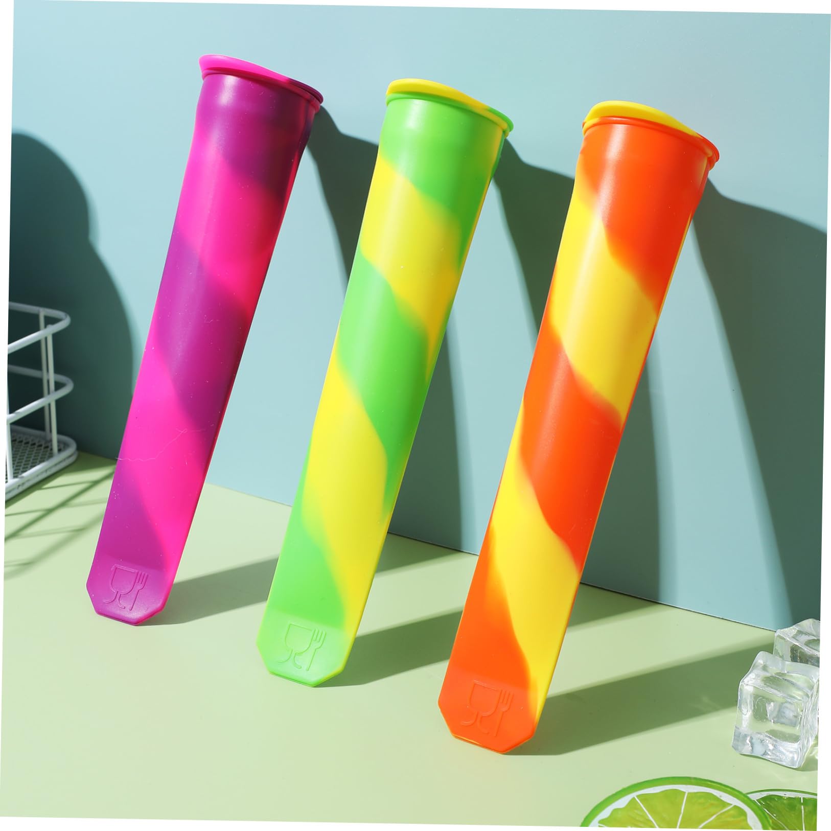VALICLUD 12 pièces Moules à Glace Silicone Moule à Bâtonnets Réutilisable Flexible et Sûr pour Garçon Fille et Adultes Compartiments Multiples pour Différents Goûts