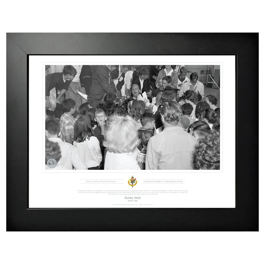 Chicago Blackhawks Memorabilia - 1983 Bobby Hull Swarm Black & White Classic - 12