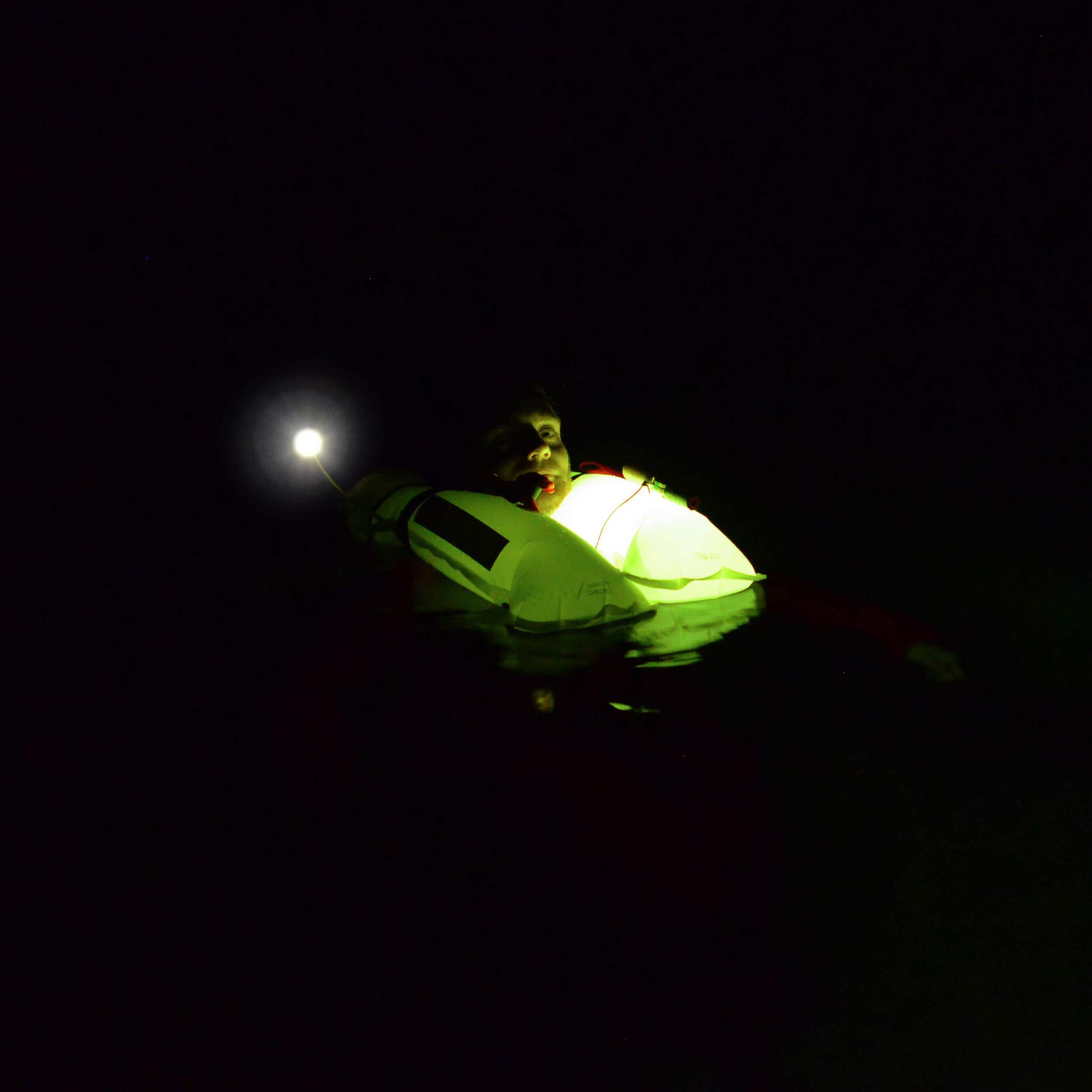 Spinlock Lume-On Blasenleuchte x 2 - wasserdicht sprühfest - 2er-Pack - Used zusätzlich zu zugelassenen Rettungswestenleuchten verwendet