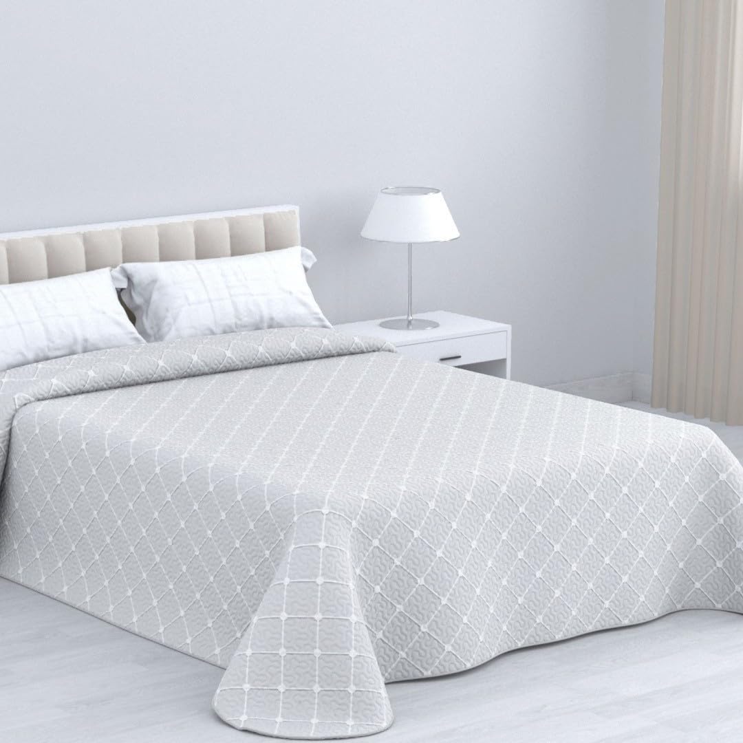 HM'S HOME'SECRET Colcha Bouti Estampada de 100% Microfibra Suave - Variedad de Diseños y Tamaños (Selena Gris, Cama 150cm)