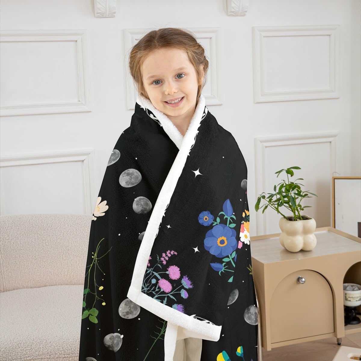 Erosebridal Hippie Moth Sherpa Blanket Girls Flower Blanket for Kids Teen, Psychedelic Galaxy Throw Blanket for Chair Twin Size Colorful Floral Fleece Blanket, Moon Stars Plush Blanket Black