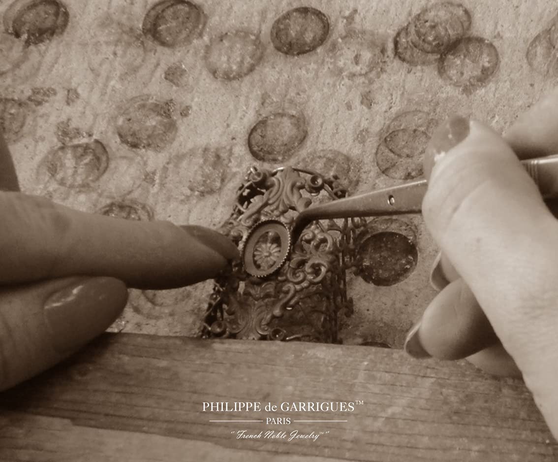 FRANCJA HAIR BEAUTE Luksusowe butelki perfumy. Od ponad 150 lat wiedzieć, rękodzieło. Kieliszek i kryształ. Szklany dyfuzor. Złoty filigran. Top 67 mm. Vol: 6 ML