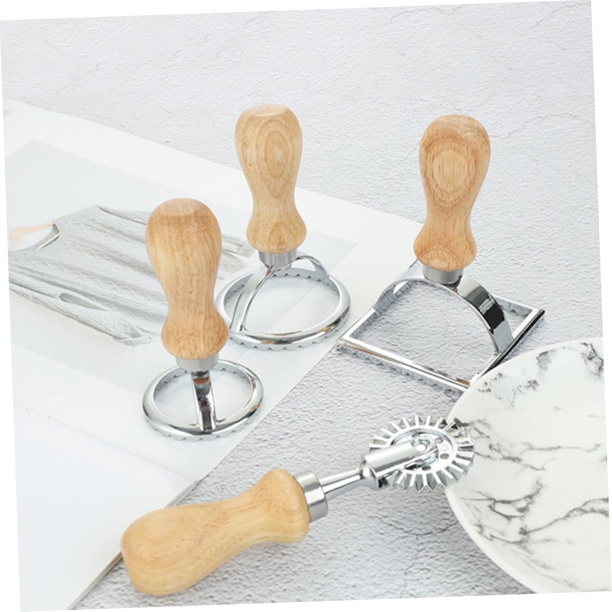 Molde de Galletas de Aleación 4 Piezas, Corte Sencillo para Hornear, Formas Variadas para Pasteles y Masa