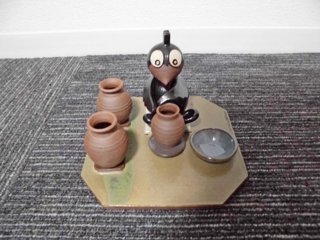 Amazon.co.jp: 丹波焼 愛嬌のある陶器の置物 カラスの陶芸家