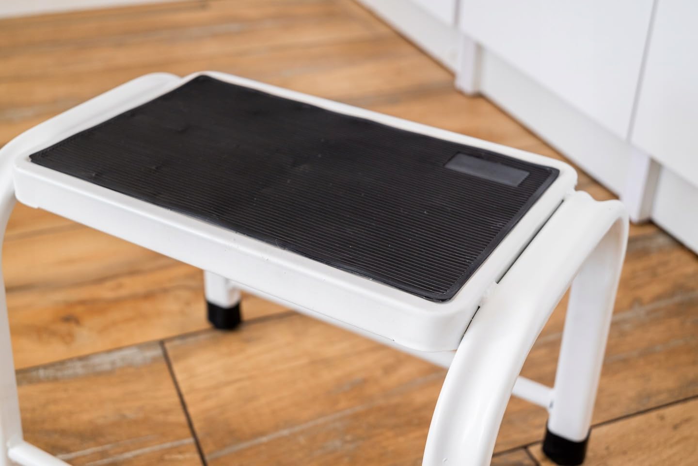 Drabest Petit escabeau en Acier Robuste – Tabouret échelle – Mini escabeau Portable pour Bureau, Atelier et Cuisine – Stable et sûr – Capacité 150 kg –29x37x27cm