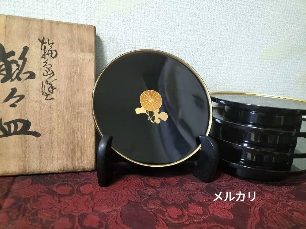 輪島塗　木製漆器　朱塗　銘々皿5枚 輪島塗 5枚 漆器 捻り文 捻子文 細金線 曳舟 蒔絵 塗皿 木皿