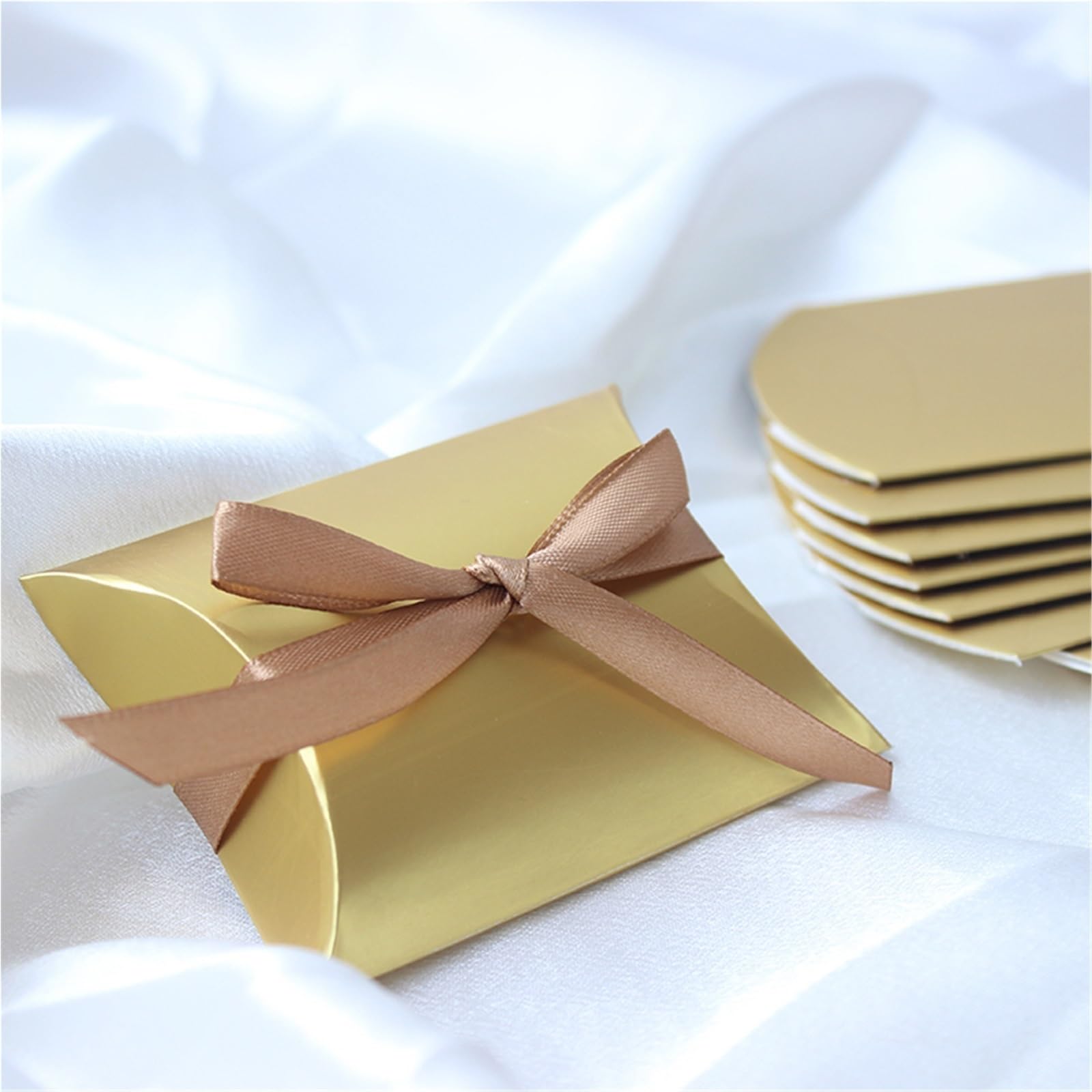 25 goldene Geschenkboxen for Kissen und Süßigkeiten