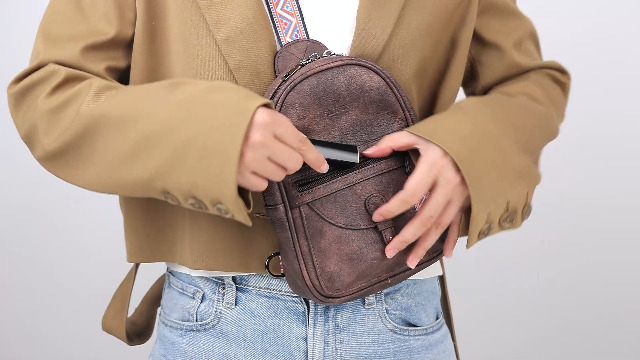 women's best sling bag