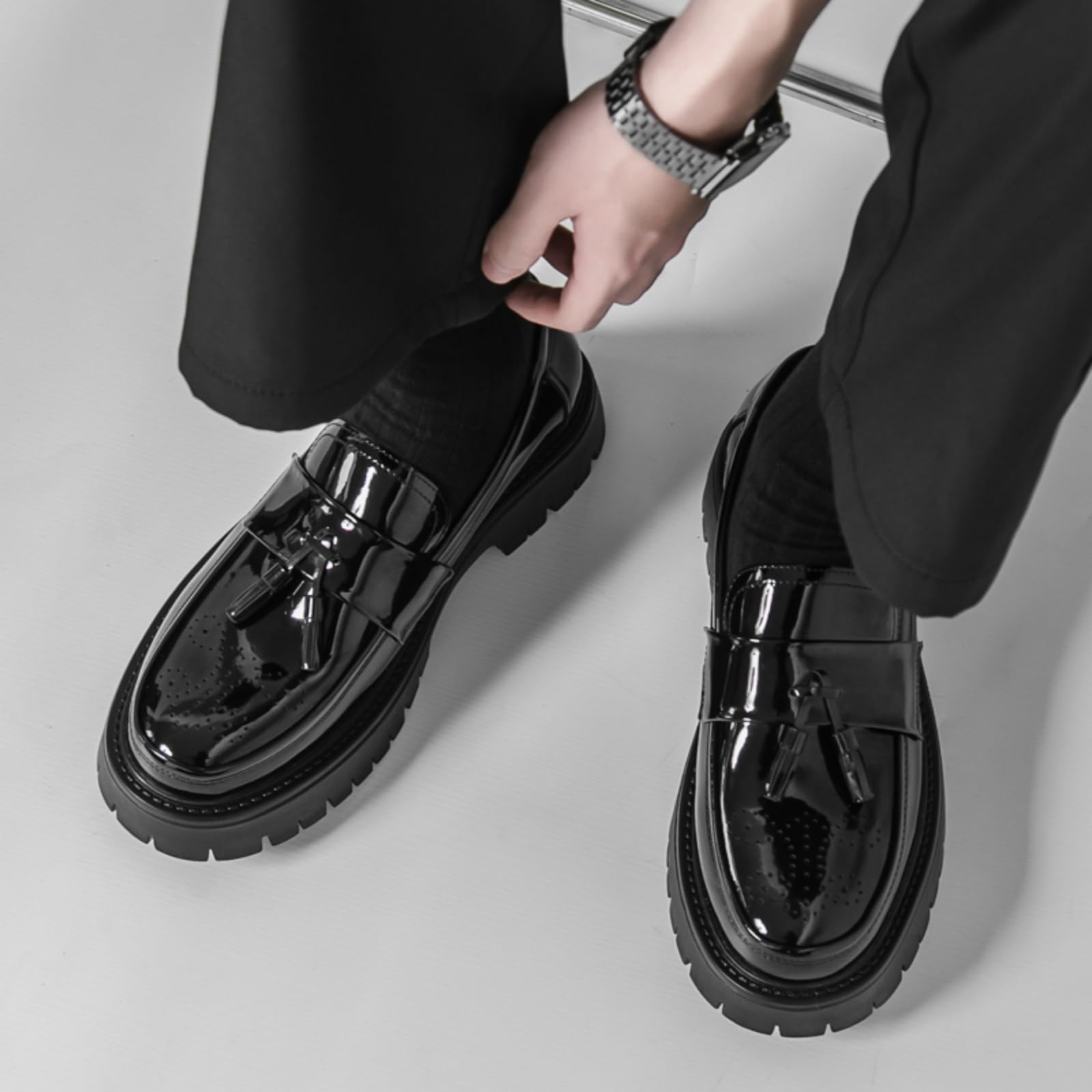 Scarpe Eleganti Uomo con Plateau Mocassini Brogue Pelle Verniciata | Moda Nappe Classiche Business Casual Punta Arrotondata Scarpe Eleganti Slip-On Per Feste Di Matrimonio
