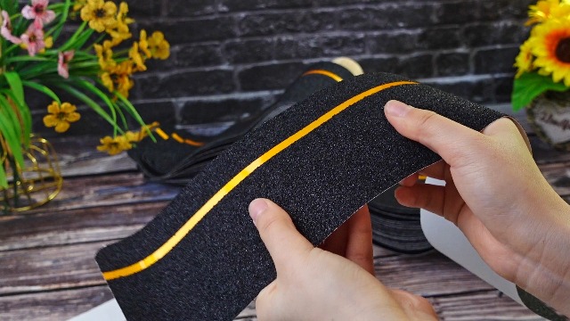 Weysat 20 Pcs 4'' x 30'' Anti Slip Stair Treads with Reflective