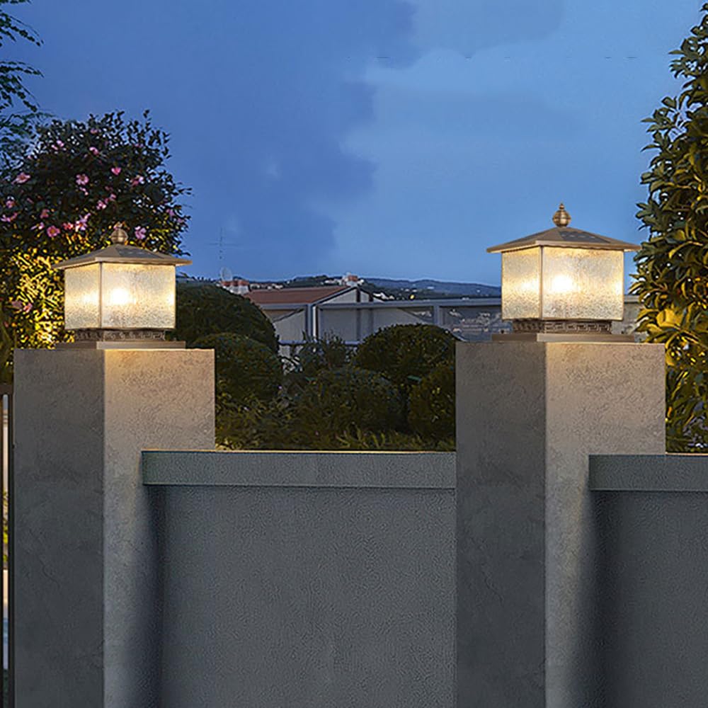 Lampa do słupka do drzwi willi z automatycznym włączaniem/wyłączaniem lampa kolumnowa pełna miedziana energia słoneczna lampa słupowa rustykalna latarnia w stylu vintage z kloszem