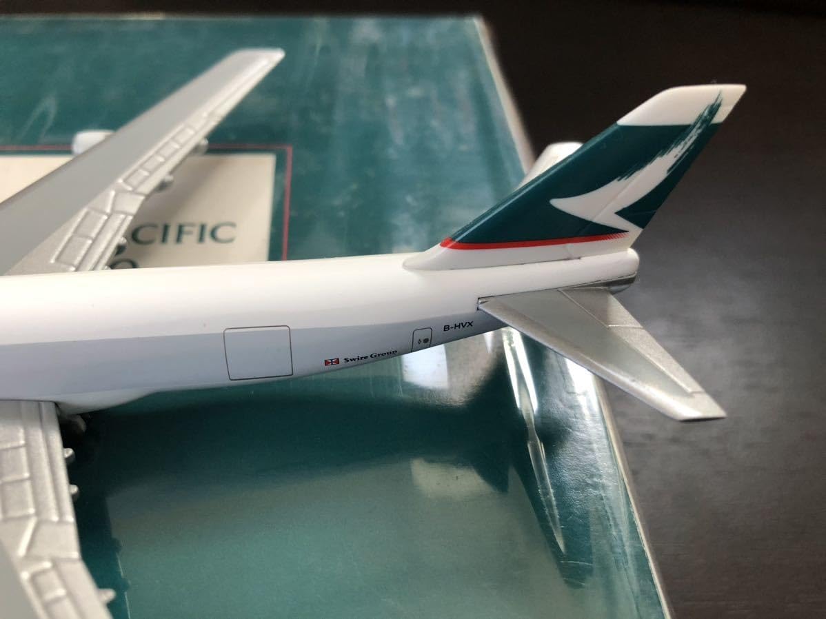Amazon.co.jp: herpa Wings 1/500 B747-200F CATHAY PACIFIC CARGO