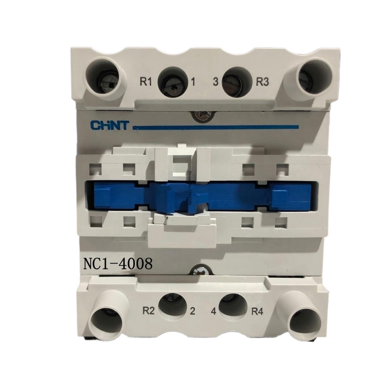Contacteur NC1-5004 380V avec isolation renforcee et 4 contacts fermes pour circuits triphases