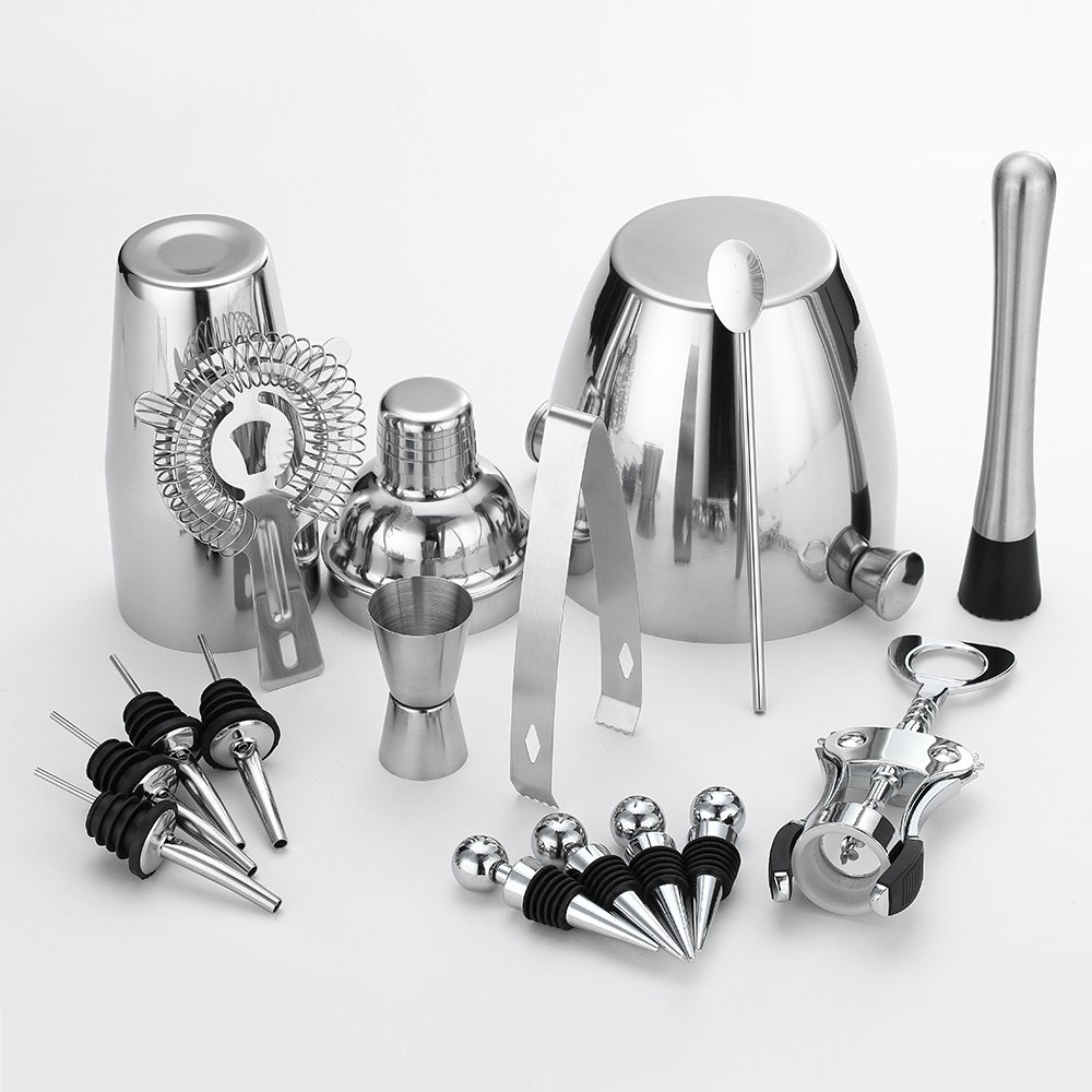 Professional Vino e Cocktail Mixing Bar Set by, Large 25 oz. Shaker in Acciaio Inossidabile, Secchiello per Il Ghiaccio, pestello, Doppio Jigger, 4 Liquor Bottle Pourers, Strainer, Filtro Conico