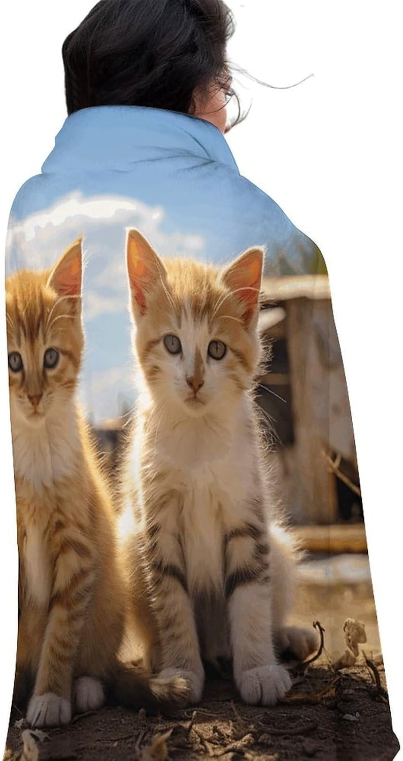 Two Little Cats Blanket Round Beach Tapestry Flannel Round Tablecloth Boho Beach Blanket Home Decor Indie Rug Comfortable Yoga Mat for Multi Scenario Usage