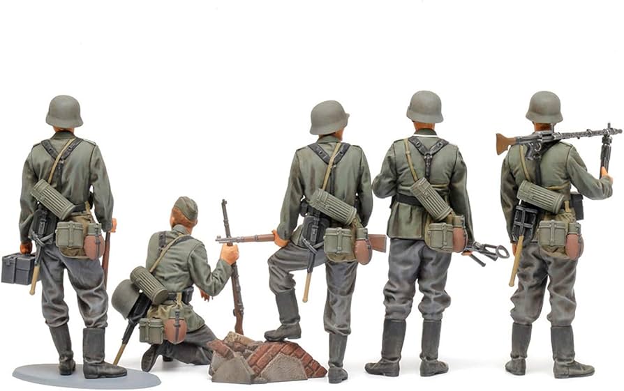 タミヤ 1/35 CHALLENGER 1 Mk.3 +歩兵セット プラモデル タミヤ 1/35 CHALLENGER 1 Mk.3 +歩兵セット プラモデル Amazon.com