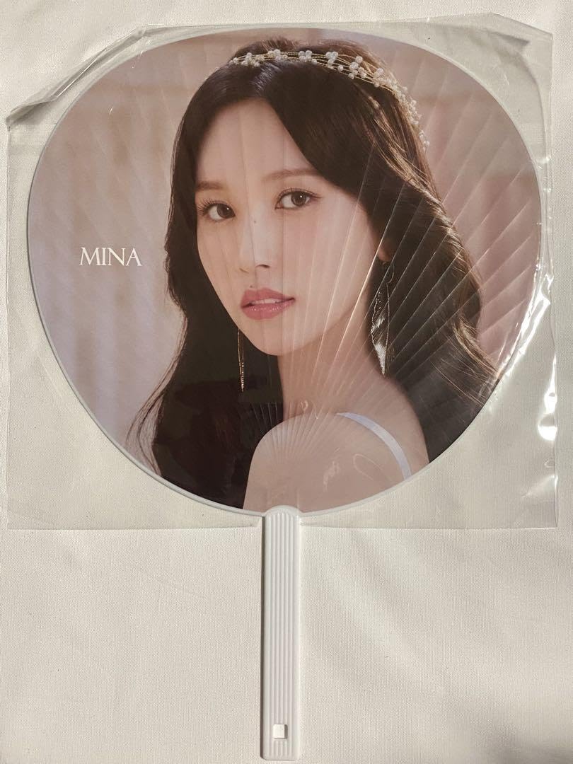 Amazon.co.jp: TWICE うちわセット(MINA SANA MOMO ミナ サナ モモ