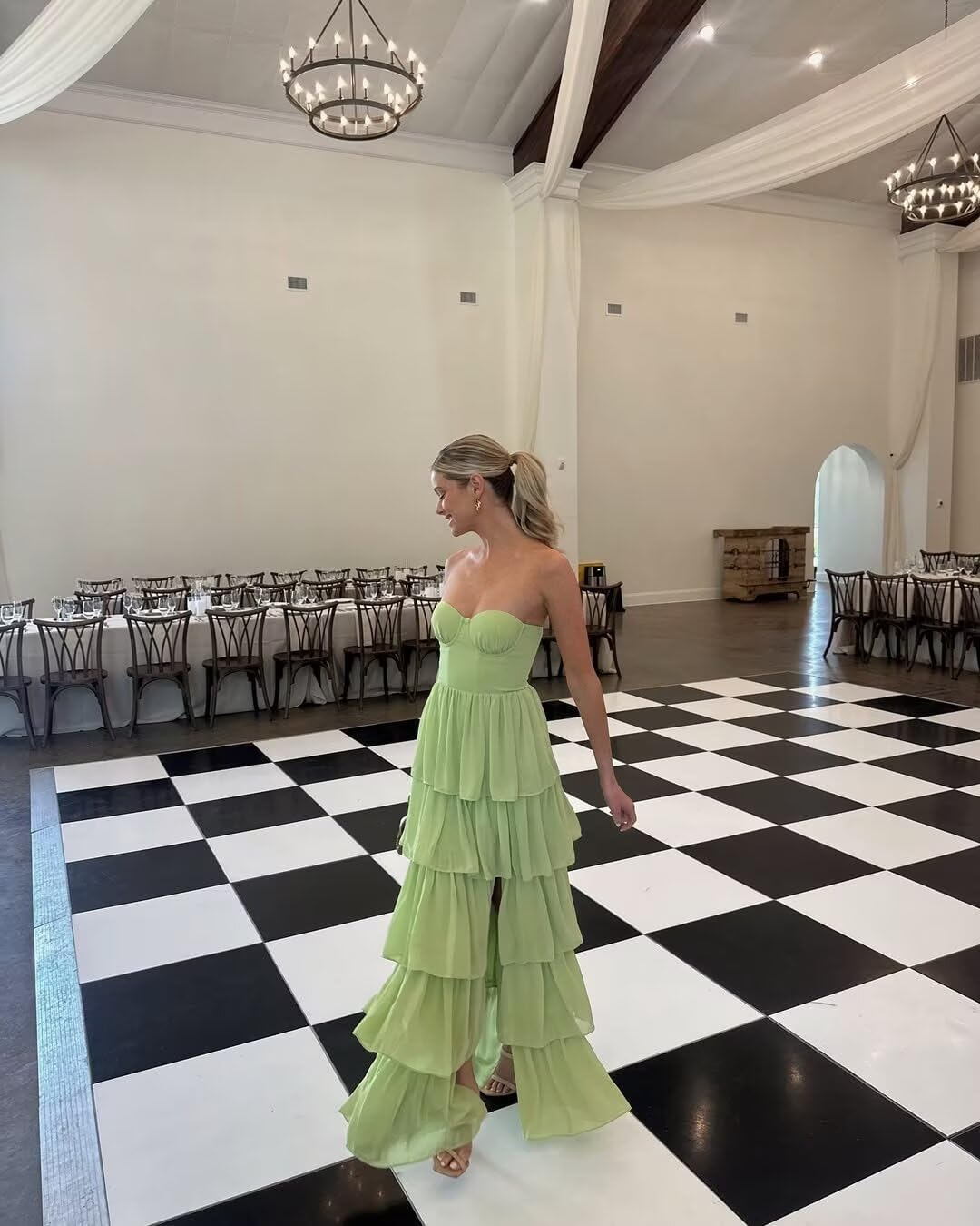 Women's Long Tiered Strapless Prom Dress for Teens Champagne Ruffles Corset Bodice Pleated Chiffon Bridesmaid Dresses with Slit Plus Size 22W