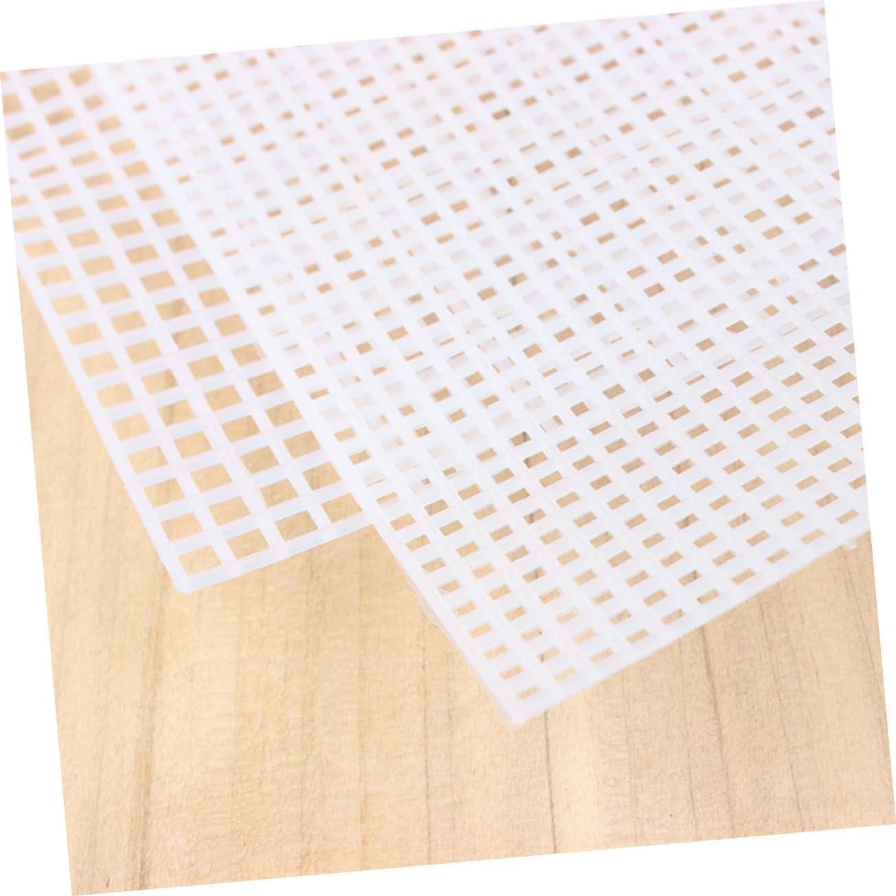DOITOOL 90pcs Square Plastic Canvas Sheets for Cross- and Embroidery Projects White Mesh for Crafts Knitting and Crocheting