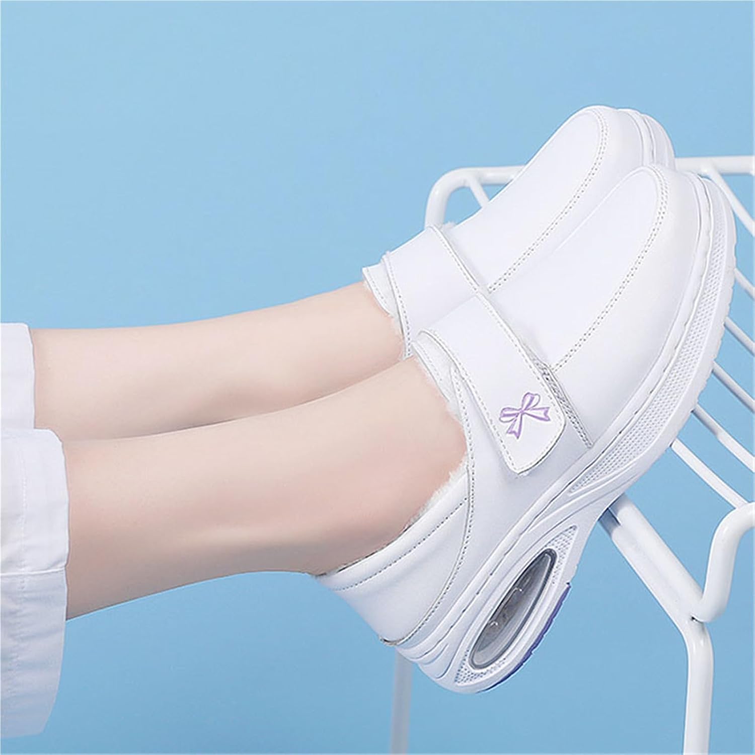 Lightweight Comfortable Nurse Shoe, Women's White Leather Comfortable Adjustable Warm Plush Nurse Flat Shoes, Casual Walking Driving Shoes, Ideal for Doctors Healthcare Crews